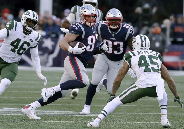 NFL ペイトリオッツ ロブ・グロンコウスキー リミテッドジャージ【48/XL】 AP_18036099131504_63-760x507.jpg