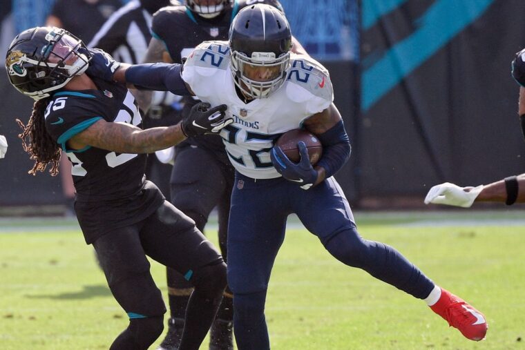 タイタンズRBヘンリーが2,000ラッシングヤード超えを達成 | NFL JAPAN.COM