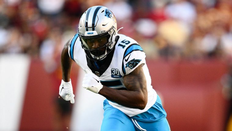 カウボーイズが2025年ドラフト5巡目指名権と引き換えにパンサーズから